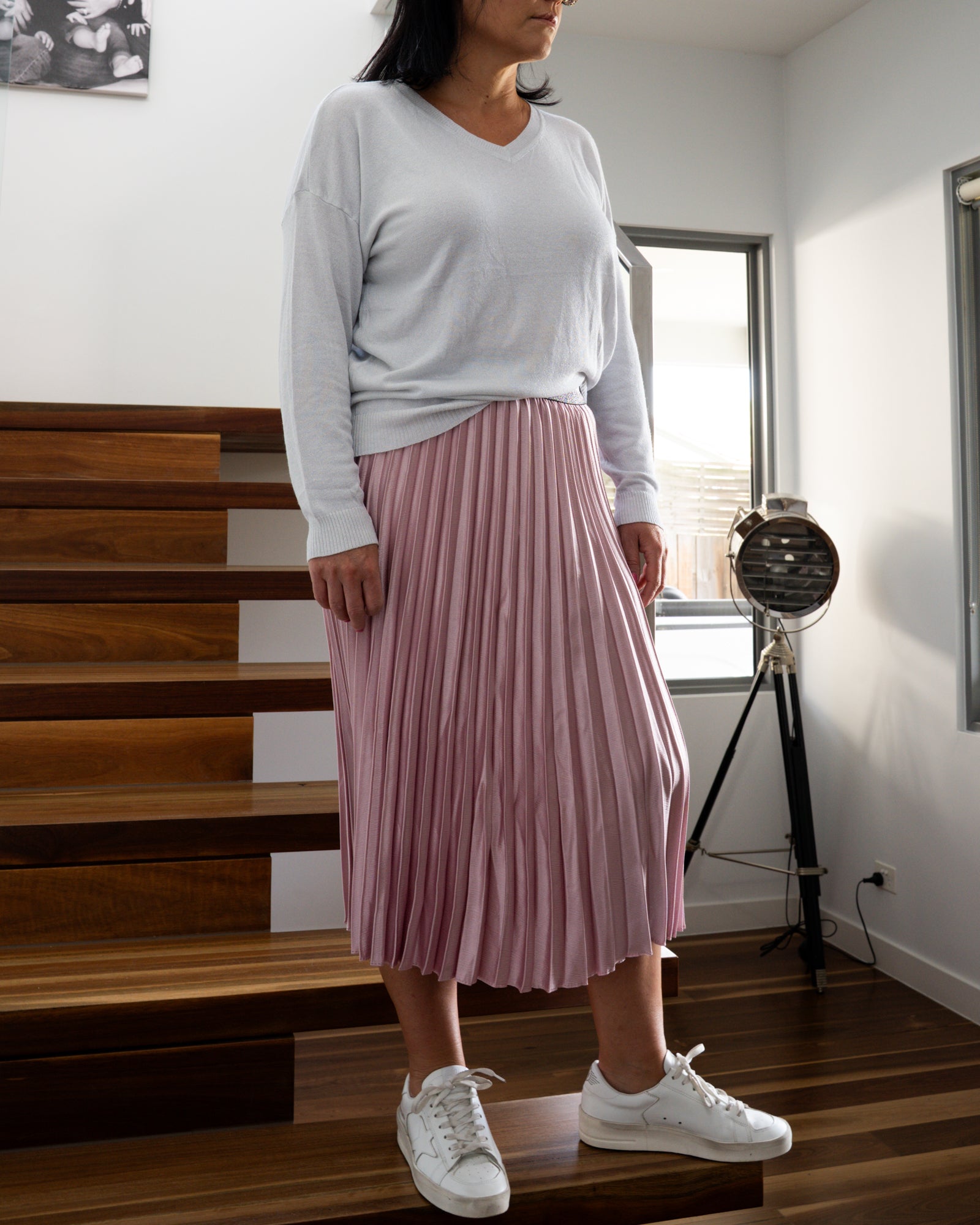 Pale Pink Metallic Waistband Pleated Skirt