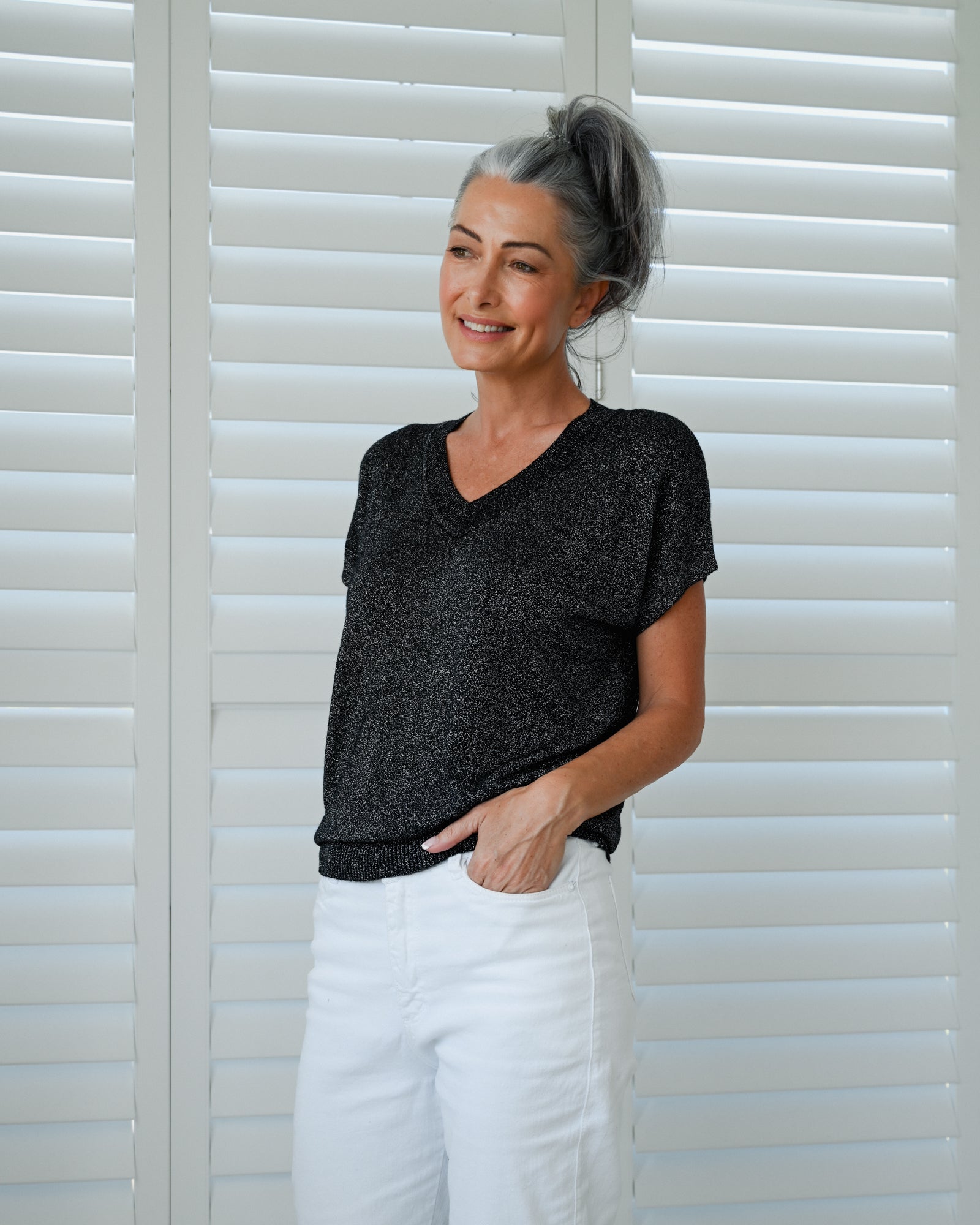 V-Neck Short Sleeve Lurex - Black